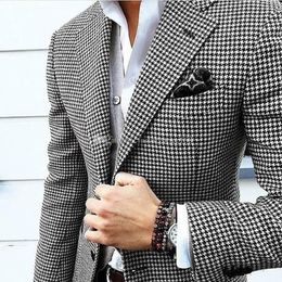 Popular Two Buttons Groomsmen Notch Lapel (Jacket+Pants+Tie) Groom Tuxedos Groomsmen Best Man Suit Mens Wedding Suits Bridegroom A240