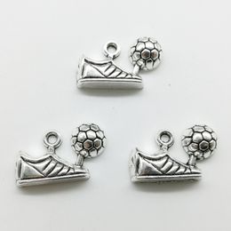 2019 new 100pcs football shoes Charms Pendants Retro Jewelry Accessories DIY Antique silver Pendant For Bracelet Earrings Keychain 24*15mm