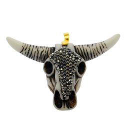 2019 Creative fashion vintage resin pendant inlay rhinestone cow skull pendant