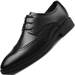 Black Formal Dress Shoes For Men British Designer High Quality Leather Men Brogue Elegant Shoe Comfort Pointed Toe Wedding Flats
