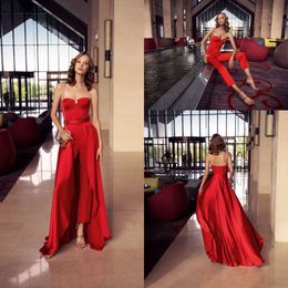 Red Satin Prom Dresses Jumpsuits With Detachable Train Sweetheart Custom Made Backlesss Evening Dress Formal robes de soirée