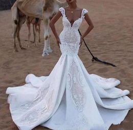 Sexy Deep V Neck Mermaid Wedding Dresses Lace Appliqued Bridal Gown Satin Long Court Train Wedding Gowns Custom Made