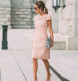 2019 Pink Full Lace Mother Of The Bride Dresses short sleeves Plus Size Wedding Guest Dress Sheath Knee Length Mothers Outfits Casual Wear