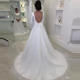 Tanie proste eleganckie sukienki z linii 3/4 rękawa szyja otwarta tylna długość podłogi satynowa sukienka ślubna suknie ślubne z kokardkami vestidos
