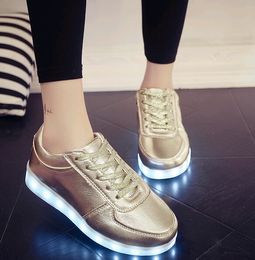 Heißer Verkauf-n Fluoreszierende LED-Schuhe USB-Aufladung leuchten Turnschuhe für Erwachsene Unisex LED-Leuchtschuhe Männer Frauen Freizeitschuhe Hohe Qualität