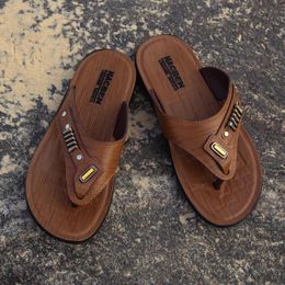 venda quente couro flip-flop Designer Marca Thong Sandals Praia Casual Virar Chinelos adolescentes Flops Praia sapatos para homens Designer Shoes