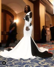 White and Black Satin Mixture Mermaid Formal Dresses Deep V Sexy Lace Long Sleeve Evening Dresses Appliques Beaded Backless prom Gowns
