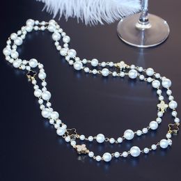 Versione coreana 2018 della collana lunga da donna La catena di maglioni da donna con diamanti in cristallo più venduta Collana di perle di fiori multistrato alla moda