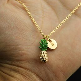 A-Z English Letter Charms Gold Pineapple Pendant Necklace Woman Fashion Necklace Personalised Initial Necklace Clavicle Chain