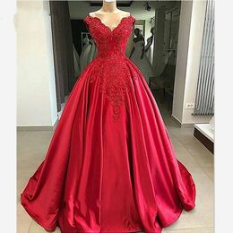 Embroidered Beaded Crystal Red Prom Sweet 16 Dresses 2019 Off Shoulder Lace-up Satin Ball Gowns For Sweet 15 Girls Quinceanera Dress