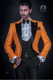 Brand New Orange Groom Tuxedos Peak Lapel Slim Fit Groomsman Wedding 3 Piece Suit Popular Men Business Jacket Blazer(Jacket+Pants+Tie+Vest)8