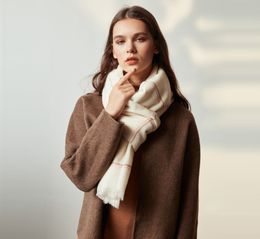 Wholesale- and America Fashion Warm Scarves Long Blanket Oversized Tartan Wrap Shawl Women Cashmere Winter Wool Blend Soft Warm Plaid Scarf