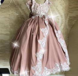 Flower Girls Dresses Square Neck Lace Appliques Little Girls Holy Communion Dress Puffy Long Infant Prom Gowns