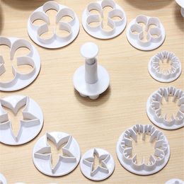 New DIY Tools Decorating Cake Pastry Plunger Cutters Home Fondant Cookie Chocolate Sugarcraft Baking Moulds 33PCS