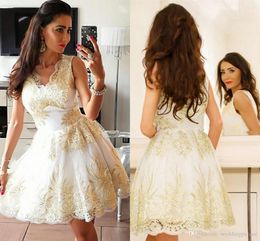 Glamorous A-Line V-Neck Homecoming Dress Short with Gold Appliques Lace Above Knee Mini Special Occasion Dresses robe de soiree