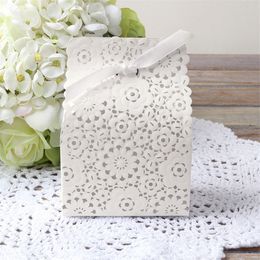 Flower Shaped Laser Cut Hollow Gift Bags Candy Boxes Ribbon Baby Shower Wedding Gift Box Favours Party Supplies CT0294