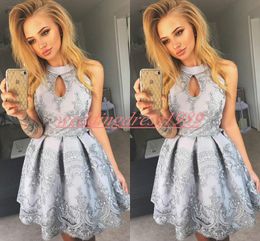 Beautiful Lace Short Homecoming Dresses High Neck Applique Satin Short Prom Dress Juniors Cocktail Party Club Wear Knee Length Cheap A-Line