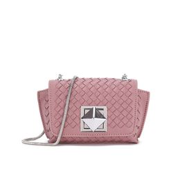 Manufacturers wholesale 2019 new spring fashion woven chain shoulder bag Messenger bag handbag a generation of fat