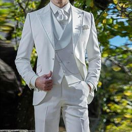 Men's Suits Blazers 2019 Summer Handsome Men Beach One Button White Wedding Tuxedos Casual Mens Blazer Suit (jacket+vest+pants)