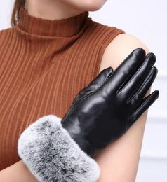 Fashion- logo C high quality gloves with rabbit hair black good quality no gift box