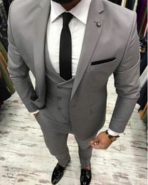 Fashionable Groomsmen Notch Lapel Groom Tuxedos Grey Men Suits Wedding/Prom/Dinner Best Man Blazer ( Jacket+Pants+Tie+Vest) G323