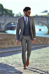 Handsome Grey Groom Tuxedos Notch Lapel Groomsmen Mens Wedding Dress Fashion Man Jacket Blazer 3Piece Suit(Jacket+Pants+Vest+Tie) 805
