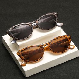Wholesale-Fashion Cat Eye Frame Sunglasses Women Men Metal Frame Gradient Sun Glasses Female Shades Glasses UV400 Z3323