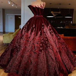 Luxury Burgundy Sequined Evening Dresses 2020 Sleeveless Ruched Feathers Ball Gown Velvet Vintage Prom Gowns Lace Celebrity Dress Customise