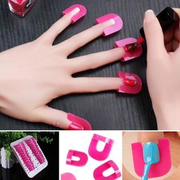1 Set/26Pc Spill-proof Finger Cover Sticker Nail Polish Varnish Protector Holder G Curve Shape free shipping
