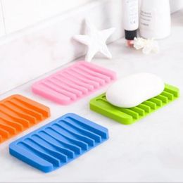 Silicone Soap Holder Soap Dish Tray Saver for Shower Waterfall/Bathroom/Kitchen/Counter Top, Keep Soap Bars Dry & Clean LX7950