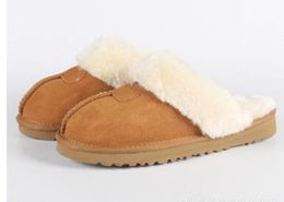 Hot sell Classic design Warm slippers goat snow boots Martin short women keep warm shoes DORP shipping