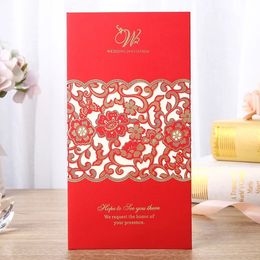 Laser Cut Wedding Invitations Pockets Foil Embossing Invitation Cards With Flowers Butterfly Wedding Invitations With Envelopes BW-I0059R