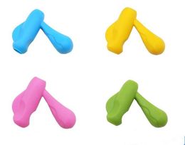 Handle Type Pen Holders Pencil Grips for Kids Handwriting Pen Holders Writing Aid Silicone Claw Grippers