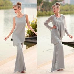 Grey Three Pieces Grey Mother's Pants Suits Beaded Long Chiffon Formal Mother of the Bridal Suits with Long Sleeves Jacket