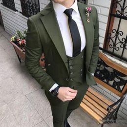 2020 Green Groomsmen Notch Lapel Groom Tuxedos Men Suits Wedding/Prom/Dinner Best Man Blazer(Jacket+Pants+Vest)