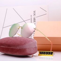 Luxus-Sonnenbrillen für Frauen Cat Eye Bling Bling Beliebte Deisng Frame UV400 Objektiv Sommer Stil Top Qualität Kommen Sie mit Paket