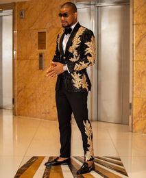 Black Mens Suit Two Pieces Sequins Embroidery Wedding Grooms Tuxedos Custom Made One Button Formal Prom Suit Jacket And Pants214d