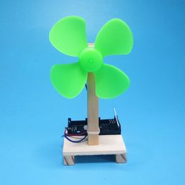 Children's Training on Assembling Physics Experimental Materials for Self-made Electric Fan Toys Science