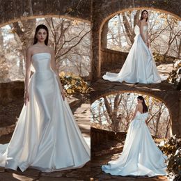 2020 Simple A Line Wedding Dresses Strapless Sleeveless Ruched Satin Braidal Dresses Bow Backless Sweep Train Bridal Gown Vestidos De Novia