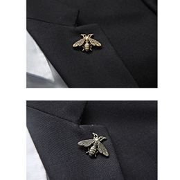 Metal Vintage Bee Brooch Women Men Insect Bee Brooch Suit Lapel Pin Shirt Accessories Wholesale Price