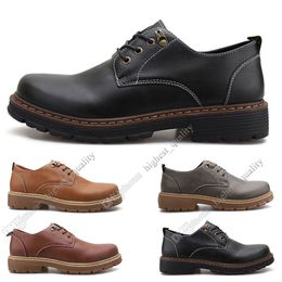 Moda Grande tamanho 38-44 sapatos novos sapatos casuais galochas dos homens de couro homens britânico frete grátis Alpercatas Quarenta e quatro