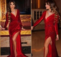 red Deep V Neck Long Sleeves Evening Dresses Arabic Sexy Velvet Pageant Formal Holiday Wear Prom Party Gowns Custom Made Plus Sizes