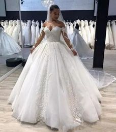 Classic Off The Shoulder Wedding Dresses Long Sleeve Lace Appliqued Sweep Train Wedding Dress Bridal Gowns Vestido De Novia