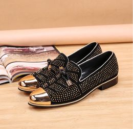 Tendenza di vendita calda Scarpe da abito da sposa Scarpe casual da perforazione calda Scarpe da uomo d'affari firmate da uomo Pantofola da fumo Taglia USA: 6.5-12