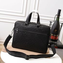 brand new arrive genuine leather men BRIEFCASE Successful Businessman hand bag famous designer laptop bags b113