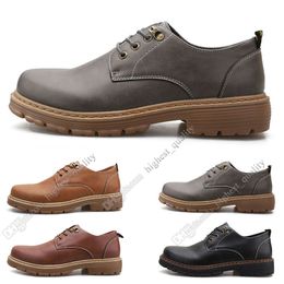 Moda Grande tamanho 38-44 sapatos novos sapatos casuais galochas dos homens de couro homens britânico frete grátis Alpercatas Trinta e nove