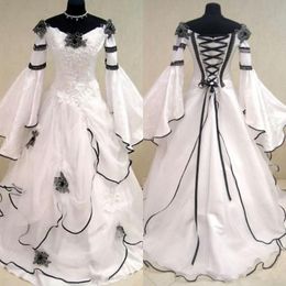 Renaissance Black And White Vintage Wedding Dresses Gothic Vestidos De Novia Celtic Bridal Gowns with Long Bell Sleeves