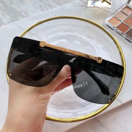 2020 Lunettes de soleil populaires pour des femmes des hommes demi-image Flip Up Super Cool lunettes de qualité supérieure Protection cadre Planche UV Sunglaess Orinigal Box