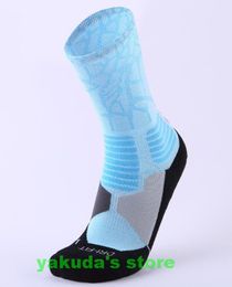 Top popular comfortable Basketball socks middle tube professional men sports socks running antiskid thickened towel bottom fitness yakuda