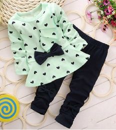 Low Price Fashion Sweet Princess Kids Baby Girls Clothing Sets Casual Bow T-shirt Pants Suits Love Heart Printed Children Clothes Set